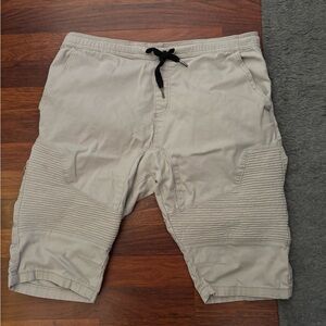 Brooklyn cloth khaki shorts